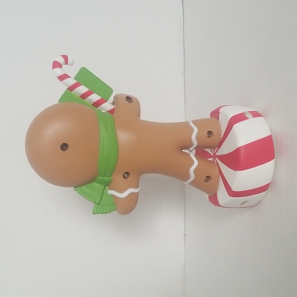 Hallmark Talking Senor Wisecrakin Gingerbread Boy - Picture 6 of 8